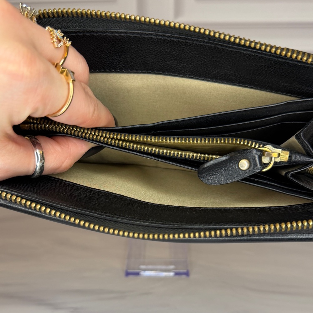 Chloé Elsie Black Leather Zip-Around Wallet Gold Twist Lock - Picture 13 of 13